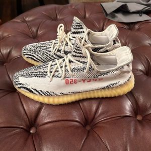 YEEZY boost 350 zebras V2 Size 14